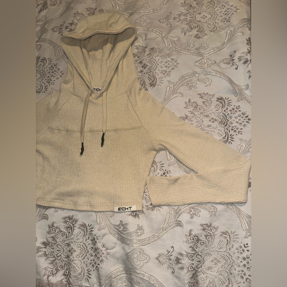 ECHT Small Cream Cropped Sweater Top - Picture 2 of 5